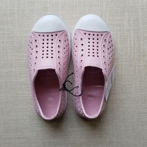 Crewcuts water shoes in pink size k 11 NWT